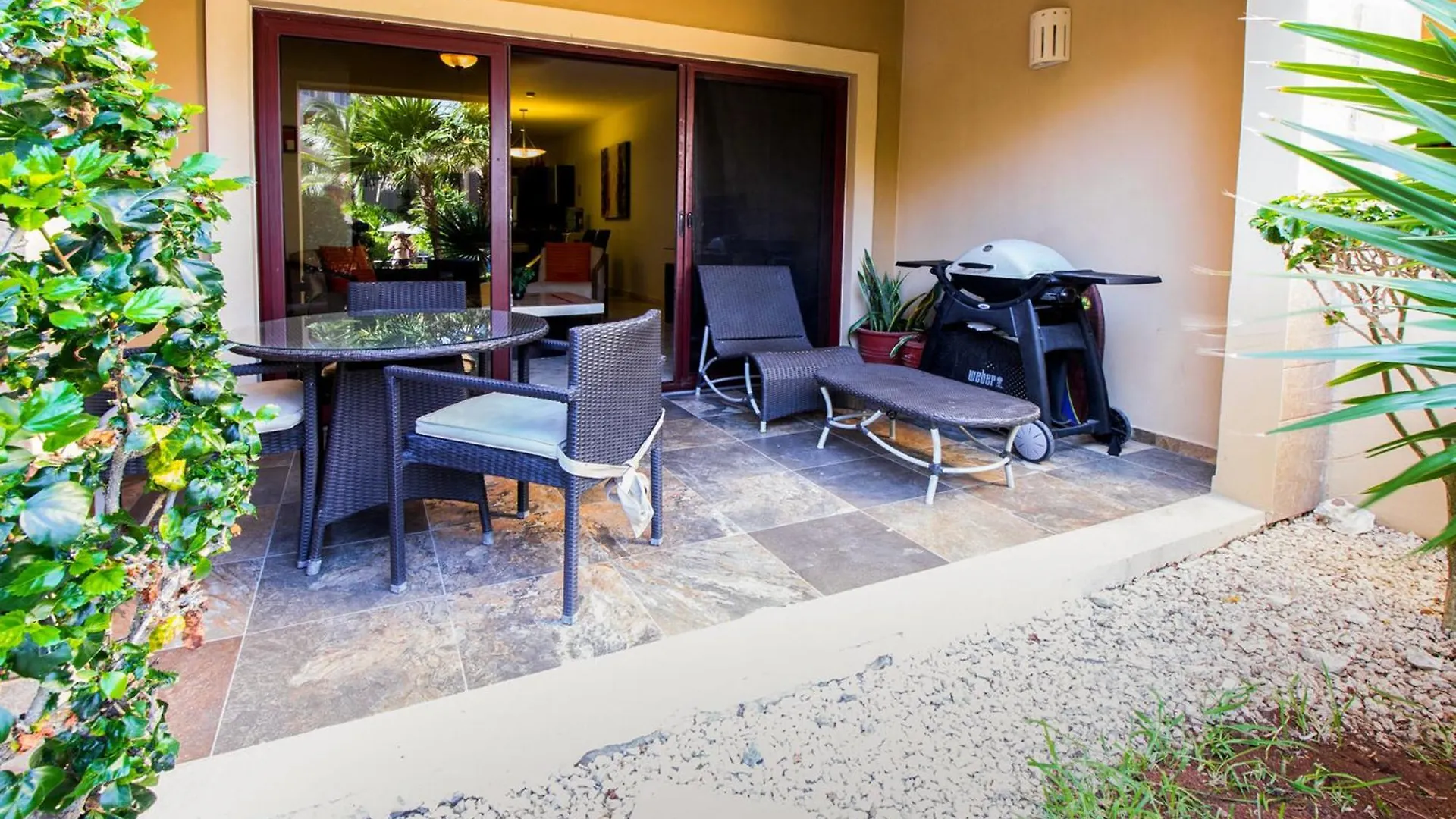 El Faro 101 Surf 1 Bdr Apt Pool View Playa del Carmen